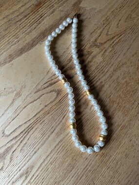 Classic White faux Pearl Necklace with Gold Accents Napier PAT 4774743